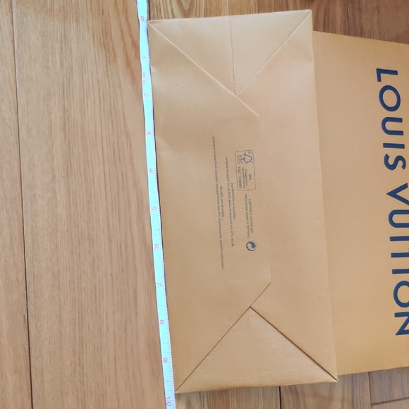 Louis Vuitton Yellow Set with Blue Accents - Picture 8 of 10